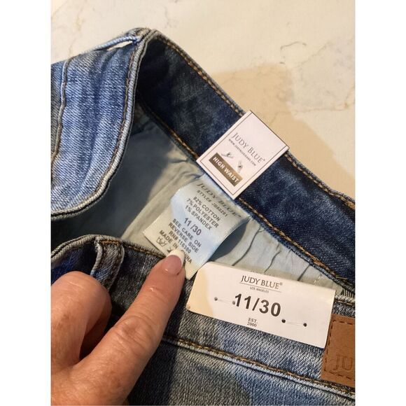 NEW Judy Blue Wide Leg Crop High Waist Jeans Size 11/30 Stretch - Picture 4 of 8